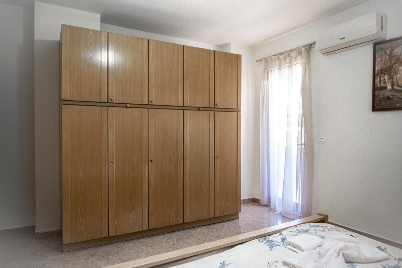 City Center Two Private Bedrooms Near Scanderbeg Square On Shared Apartment Tirana Zewnętrze zdjęcie
