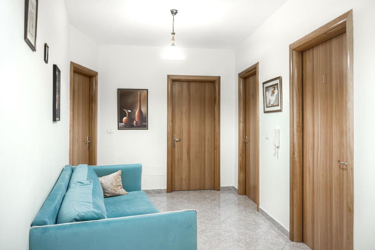 City Center Two Private Bedrooms Near Scanderbeg Square On Shared Apartment Tirana Zewnętrze zdjęcie