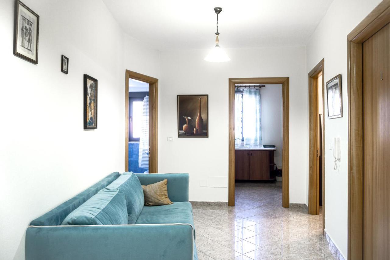 City Center Two Private Bedrooms Near Scanderbeg Square On Shared Apartment Tirana Zewnętrze zdjęcie
