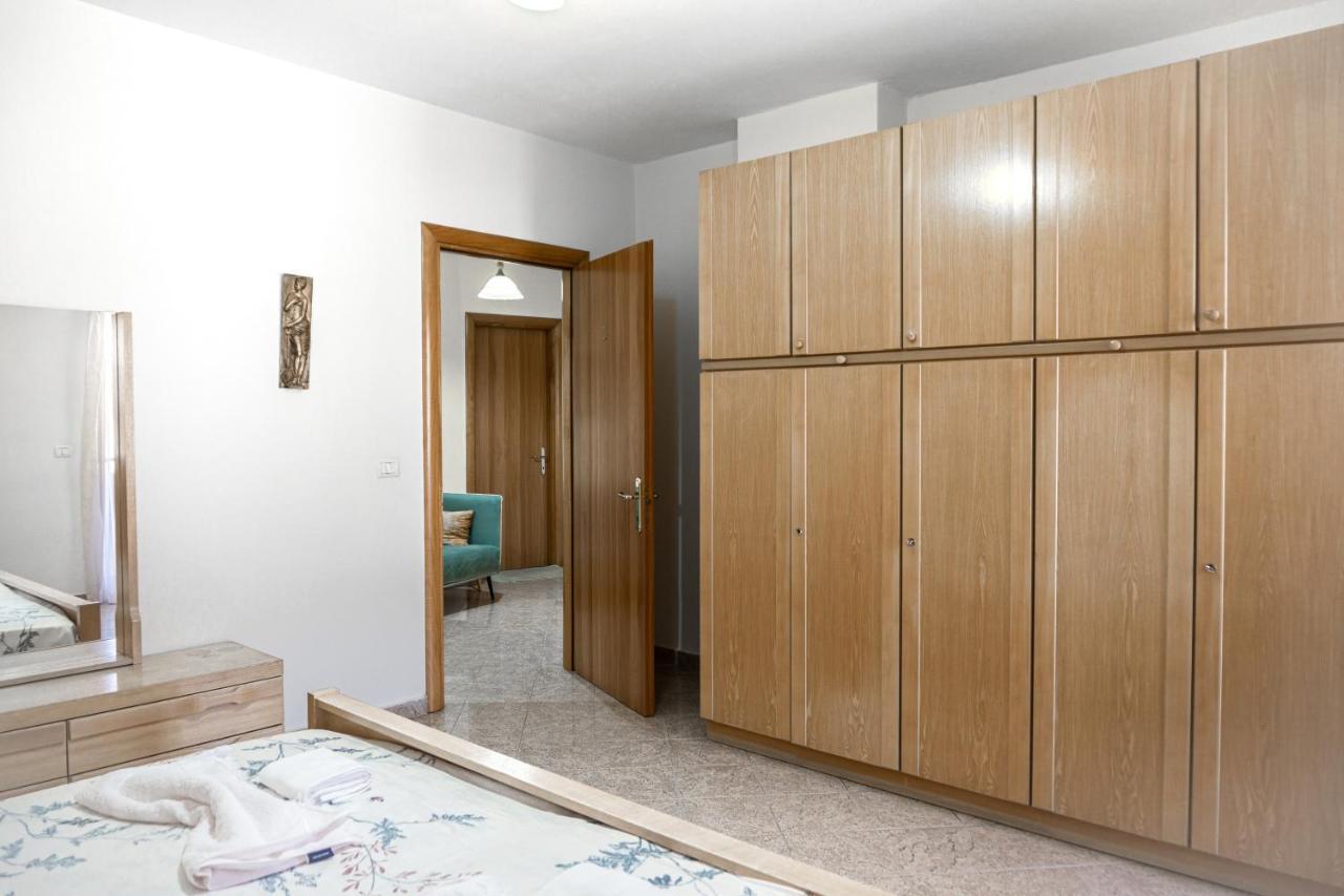 City Center Two Private Bedrooms Near Scanderbeg Square On Shared Apartment Tirana Zewnętrze zdjęcie