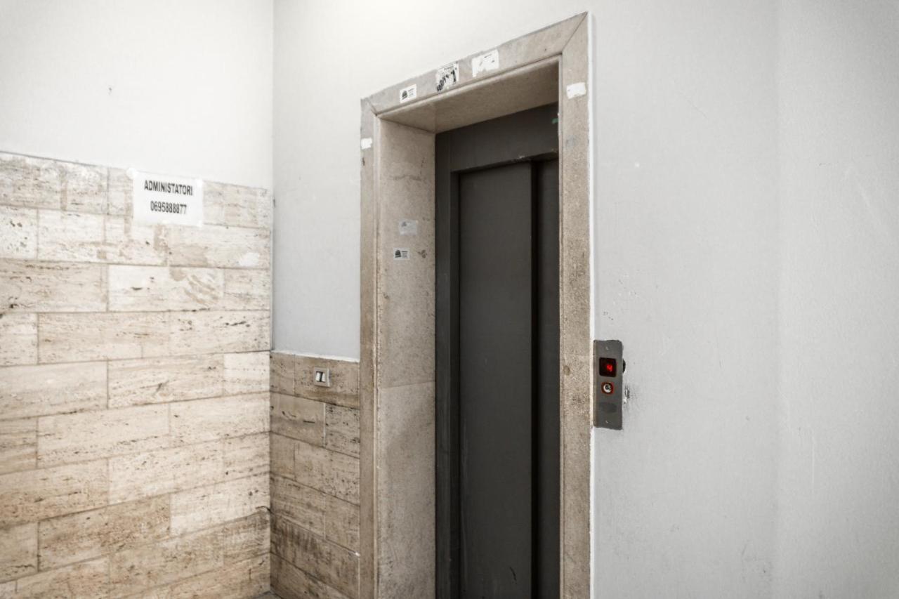City Center Two Private Bedrooms Near Scanderbeg Square On Shared Apartment Tirana Zewnętrze zdjęcie