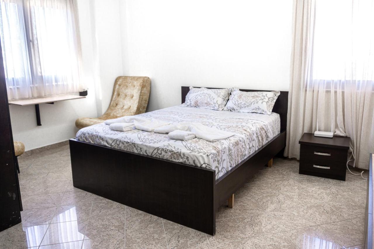 City Center Two Private Bedrooms Near Scanderbeg Square On Shared Apartment Tirana Zewnętrze zdjęcie